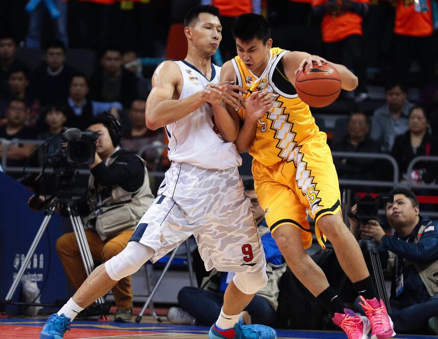 关于FLY翻盘DFM，Caps一己之力扛起全队的信息