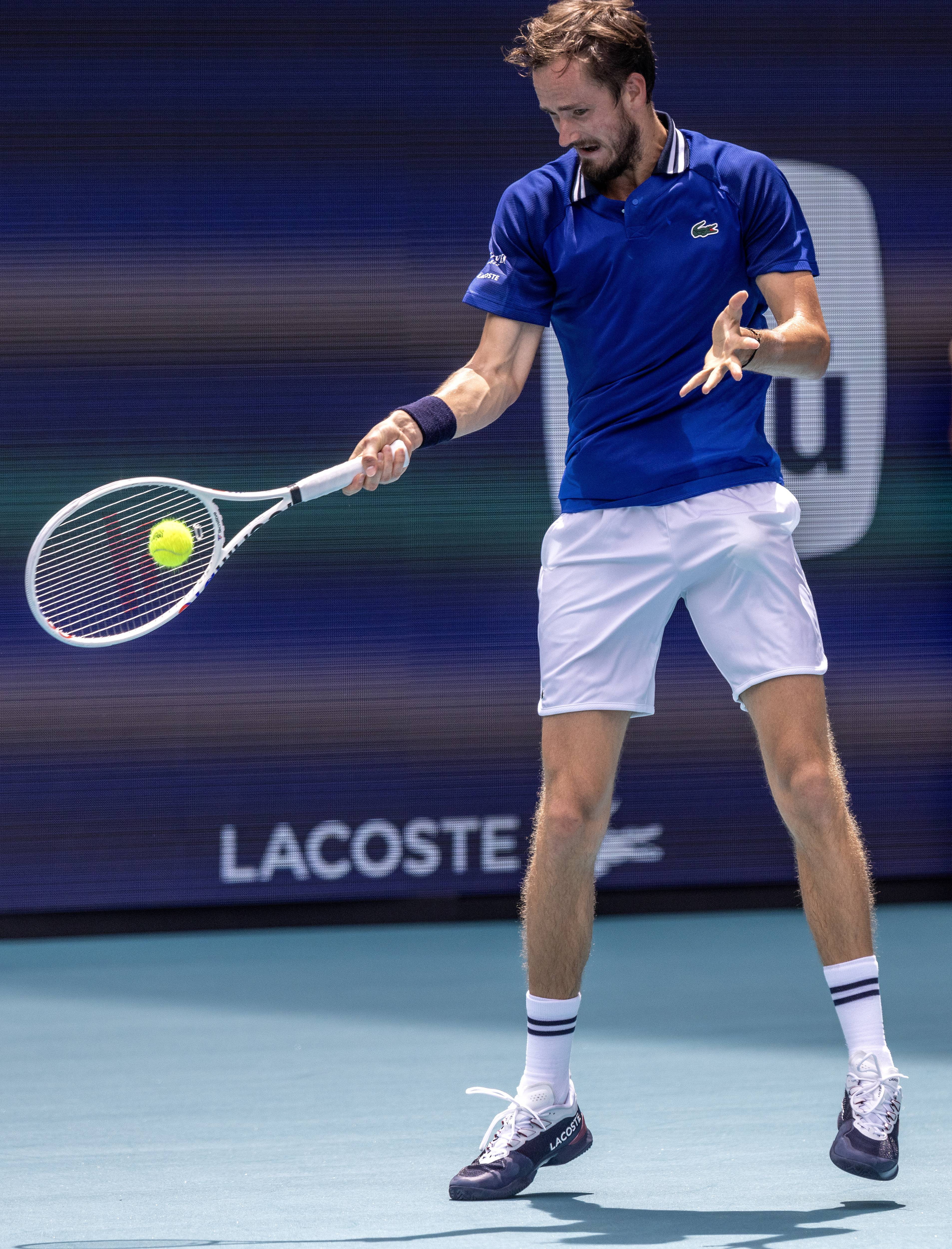 美国网球队轻取日本网球队，梅德韦杰夫打破历史纪录