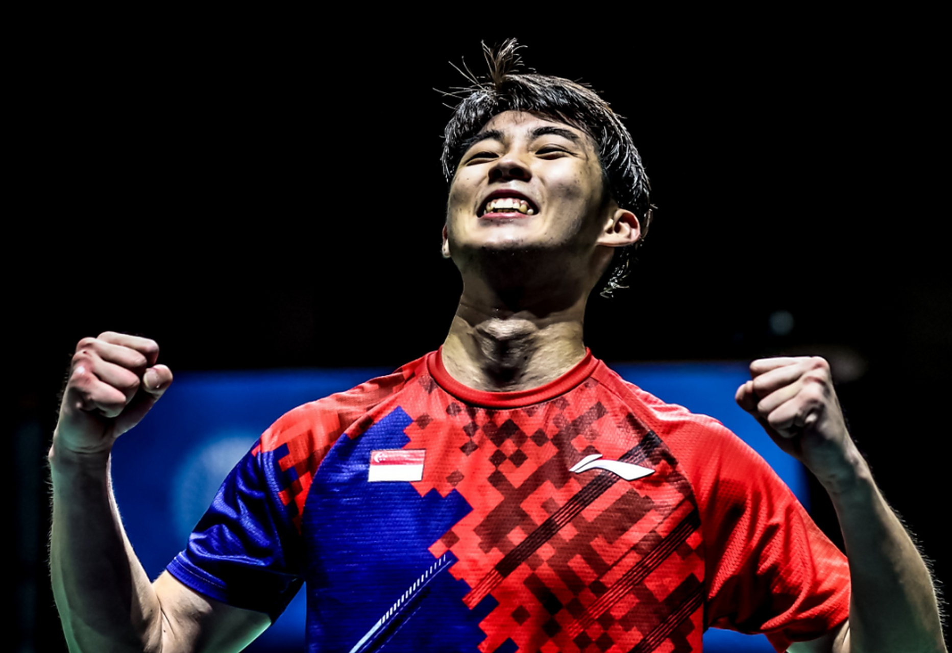 印尼羽毛球队险胜日本羽毛球队，安赛龙高光表现