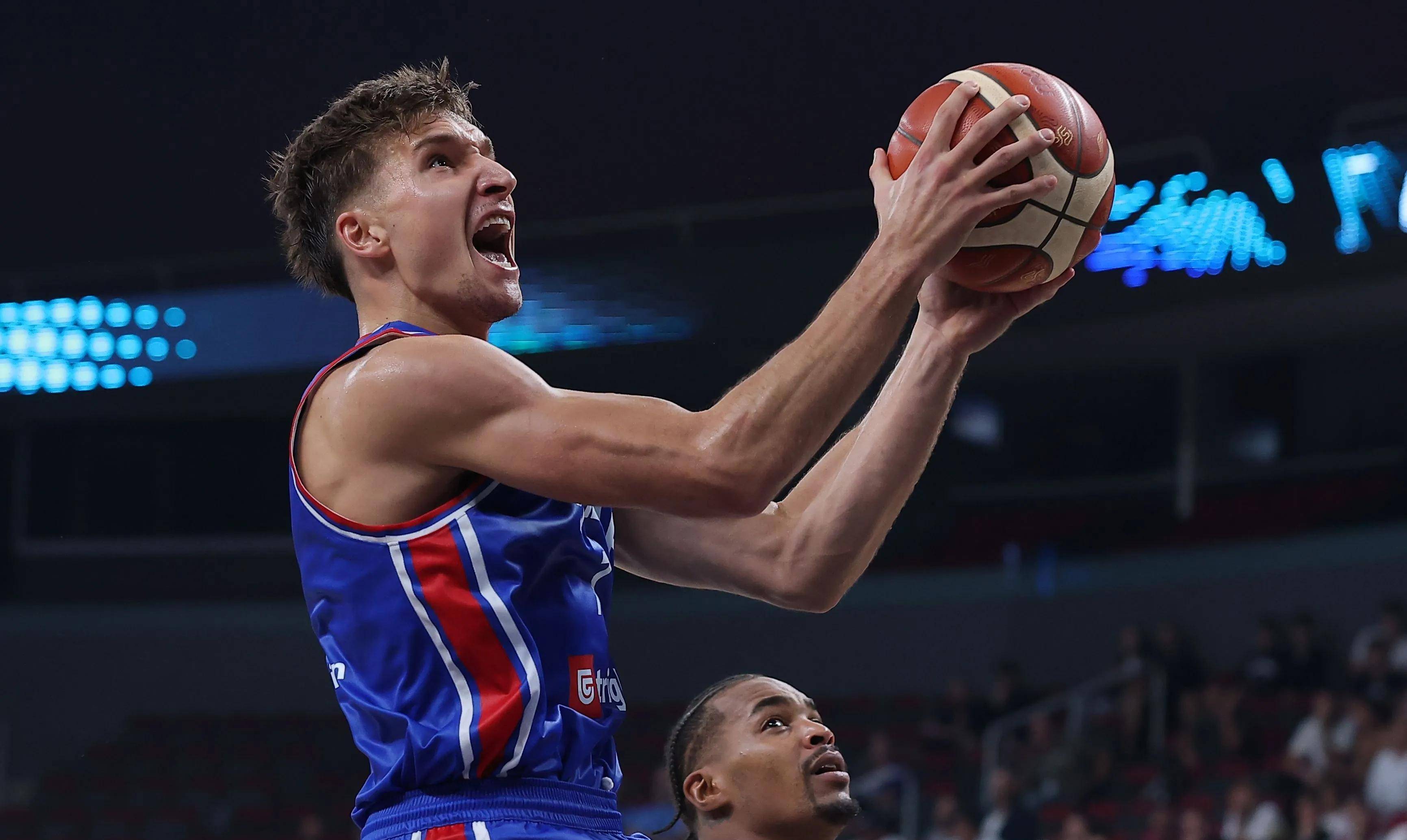 塞尔维亚男篮逆转中国男篮，米切尔惊艳世界