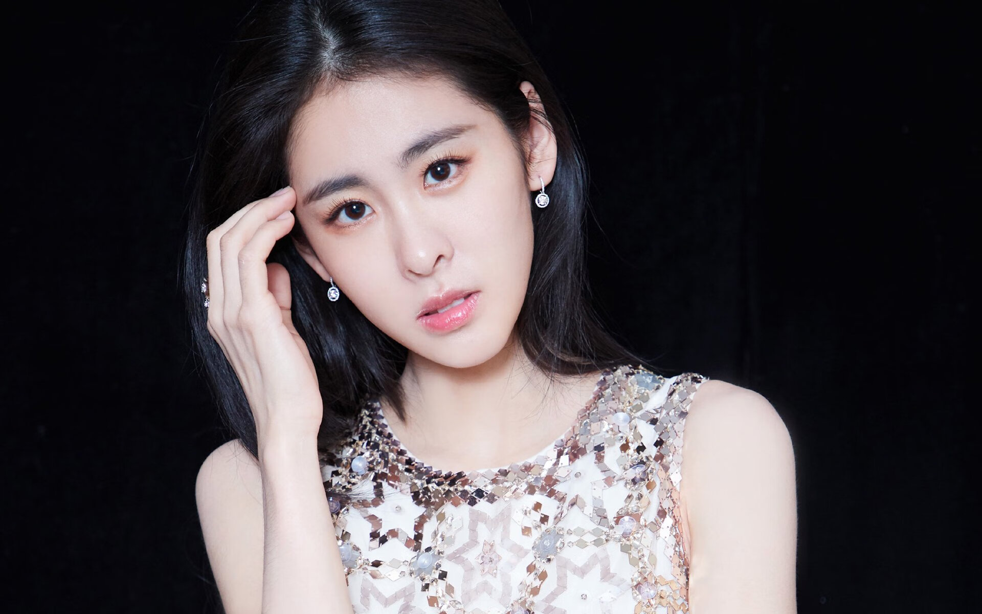 希腊神话续写，当国家荣誉照进俱乐部传奇，德布劳内打穿马竞证明足球唯一真理